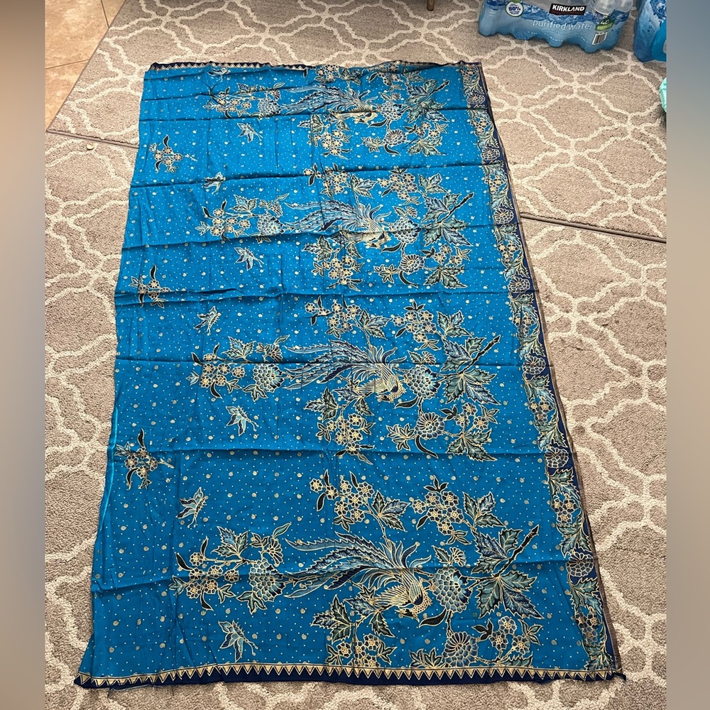Elegant Blue Floral throw New